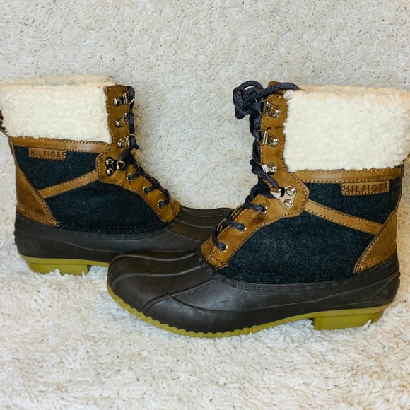 Tommy Hilfiger Rian Lace-Up Winter Boots - Picture 6 of 12